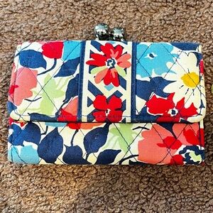 Flash sale PRICE DROP Vera Bradley wallet